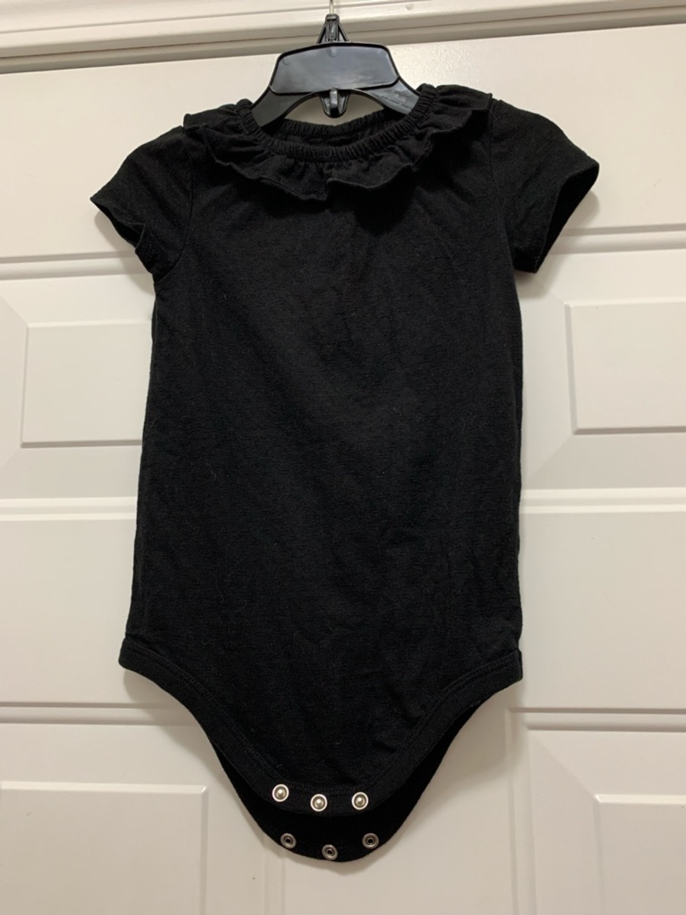 4/$10 Garanimals Black Ruffle Collar Short-Sleeve Baby Bodysuit Size 24 Months